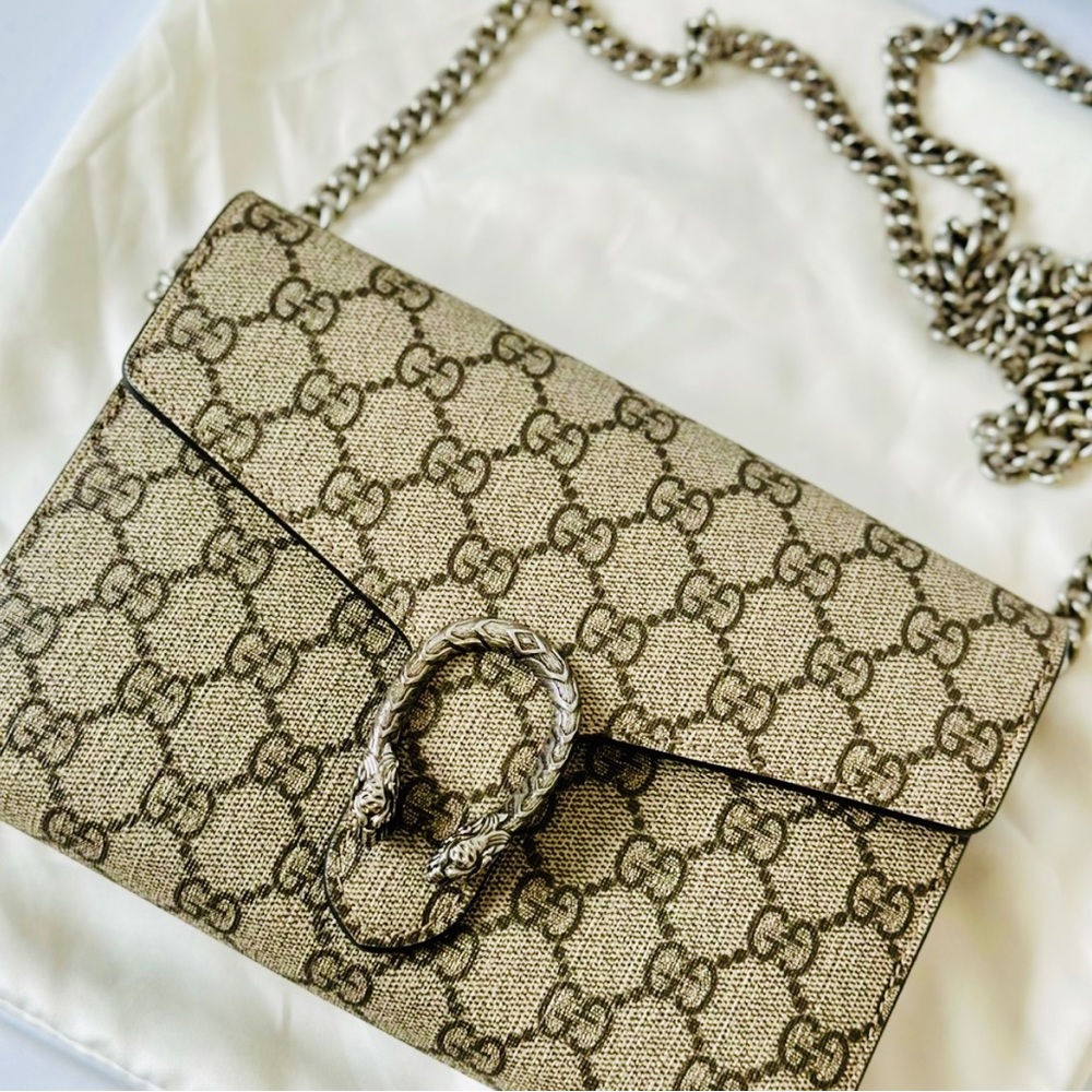 Gucci GG Supreme Wallet on a Chain - BARELY Used